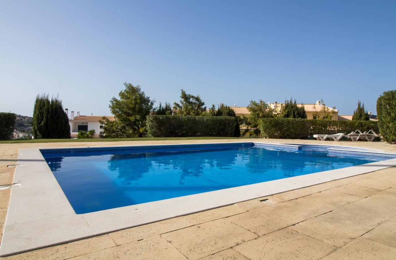 Family Apartment - Pool And Garden & Playground & Beach & אלבופיירה מראה חיצוני תמונה